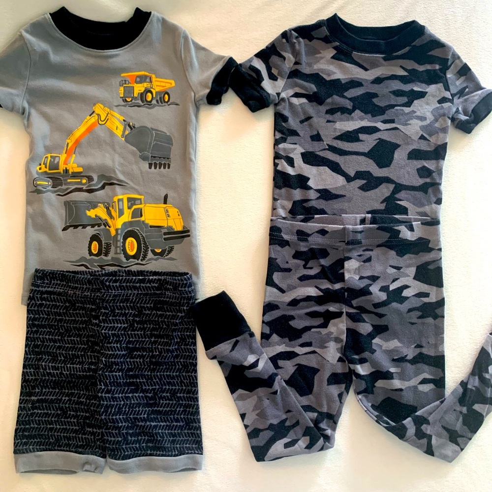 2 pairs of pajamas